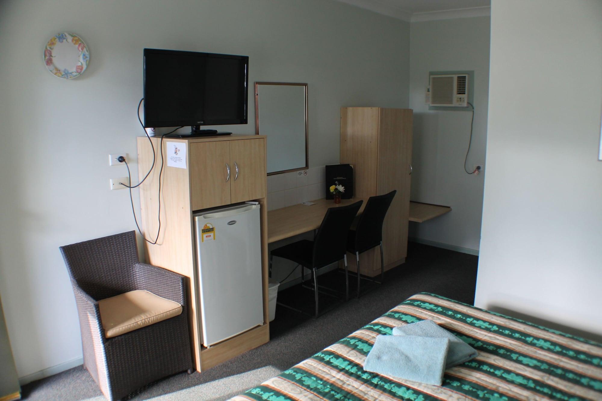 Lake Forbes Motel Bagian luar foto
