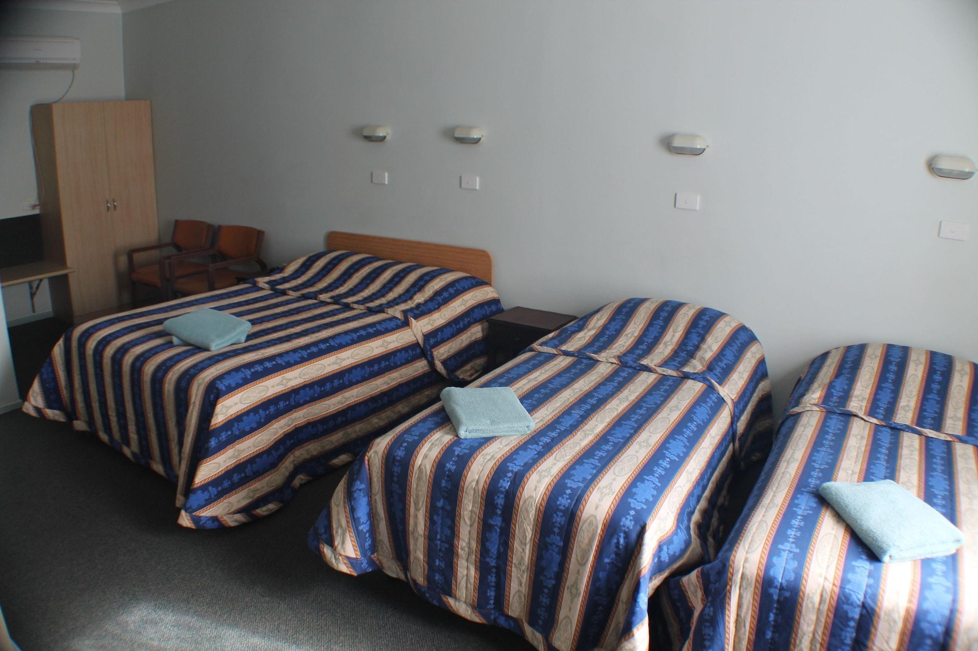 Lake Forbes Motel Bagian luar foto